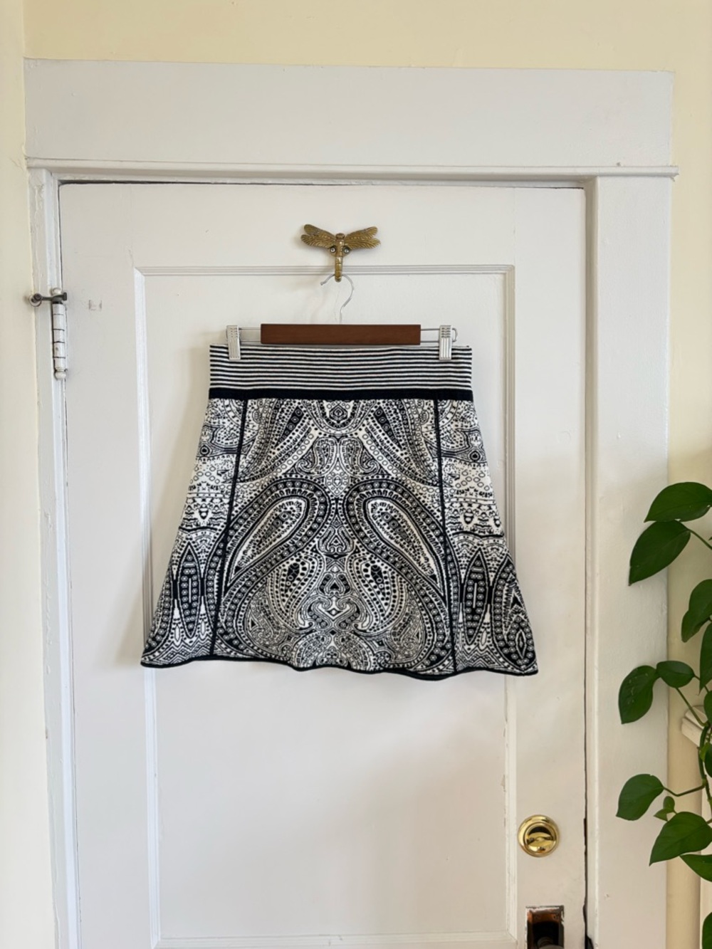 Title Nine Heavy Knit Black and White Paisley A-Line Mini Sweater Skirt Small